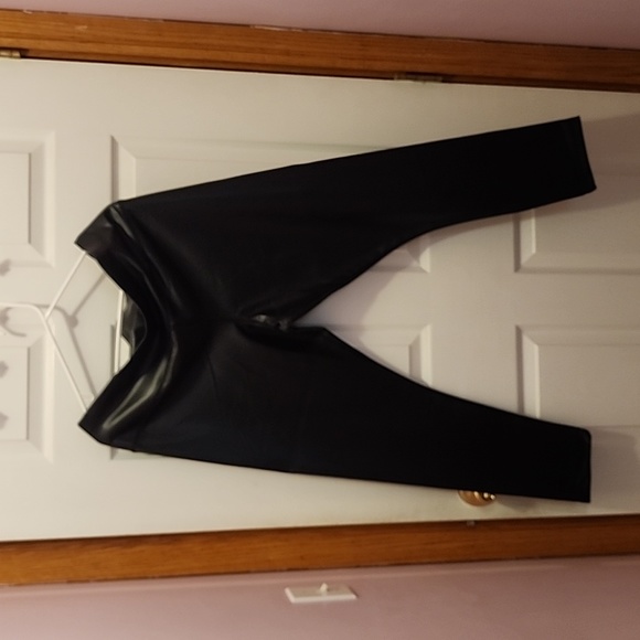 Pleather leggings - Picture 1 of 2